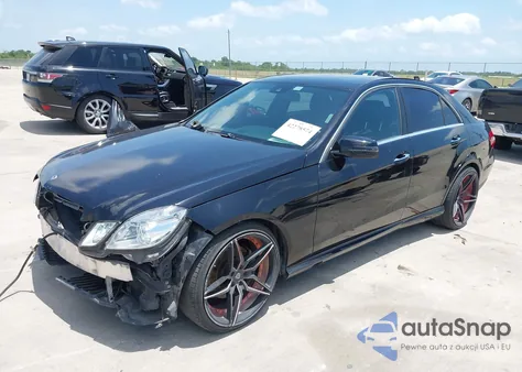 2011 Mercedes-Benz E 350 4Matic z USA, uszkodzony, nr VIN WDDHF8HB5BA339118